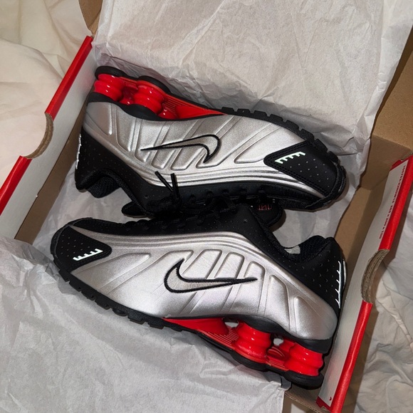 Nike Shox R4 - Picture 1 of 5